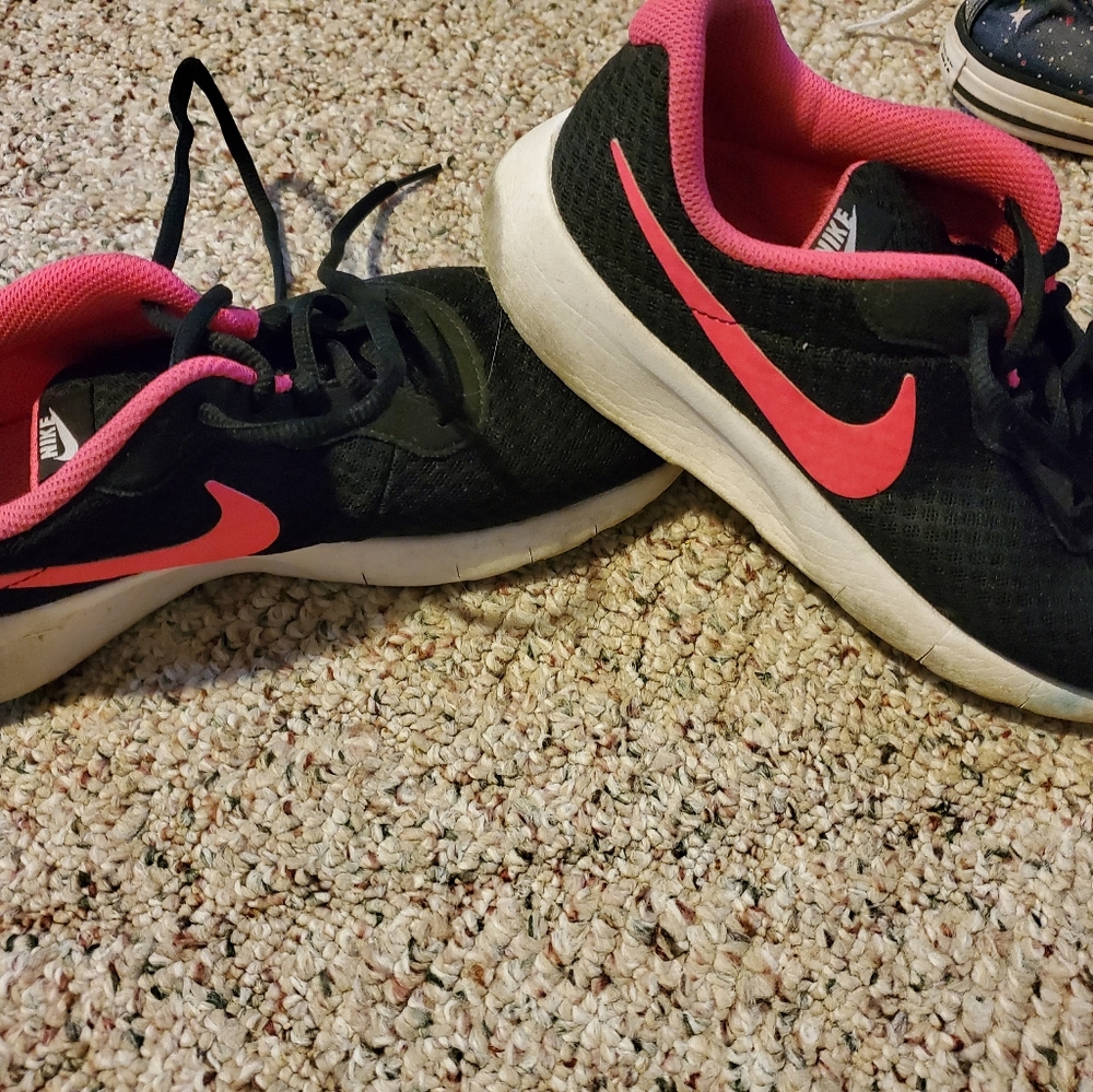 Nike shoes